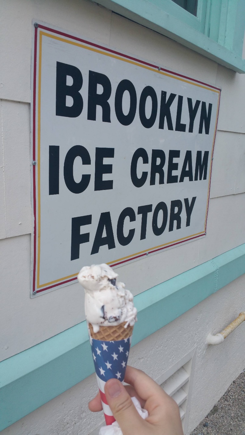 여름을 이겨내는 맛있는 공장 Brooklyn Ice Cream Factory 후기 썸네일