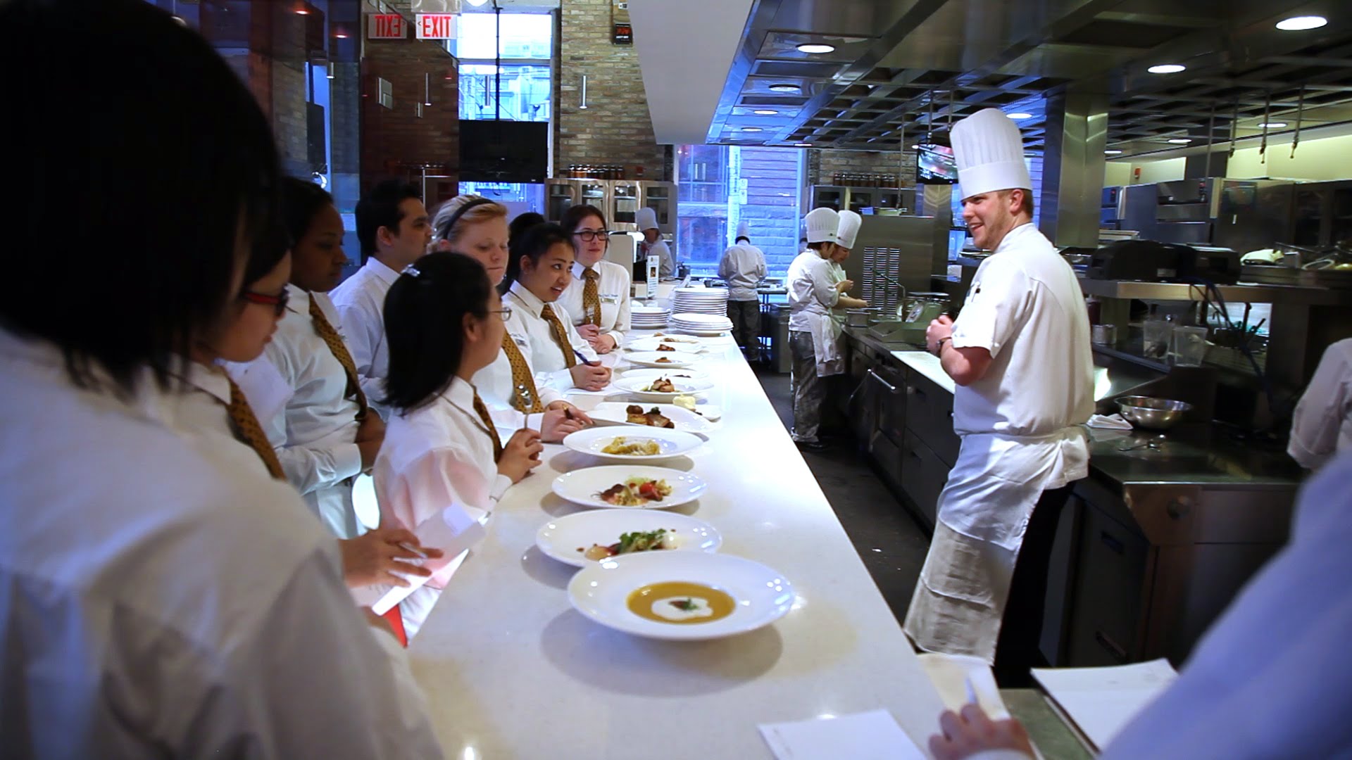 10000 KM 이상떨어진 곳에서도 도움을 주는 종로유학원 후기 썸네일