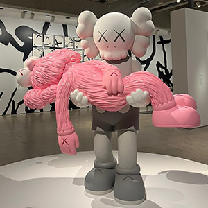 토론토 AGO 박물관으로!!-KAWS 전시