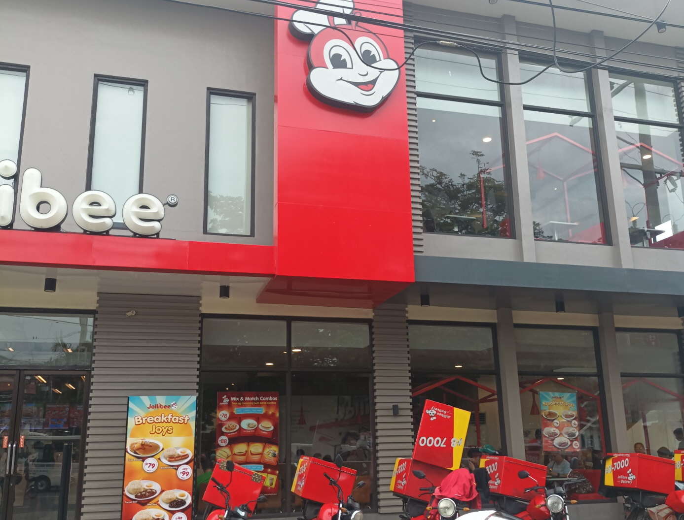 넓은 기숙사 내부 및 주변 편의시설